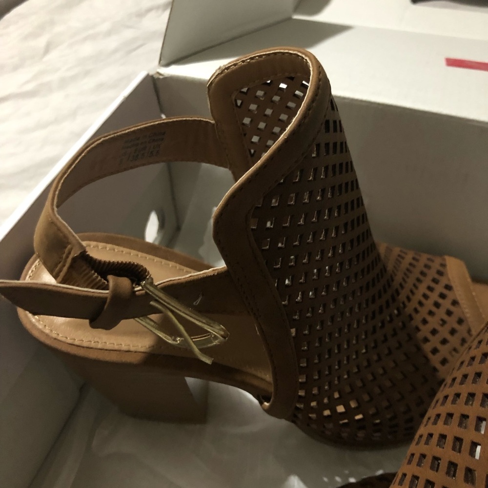 Women’s summer heels - Picture 5 of 7
